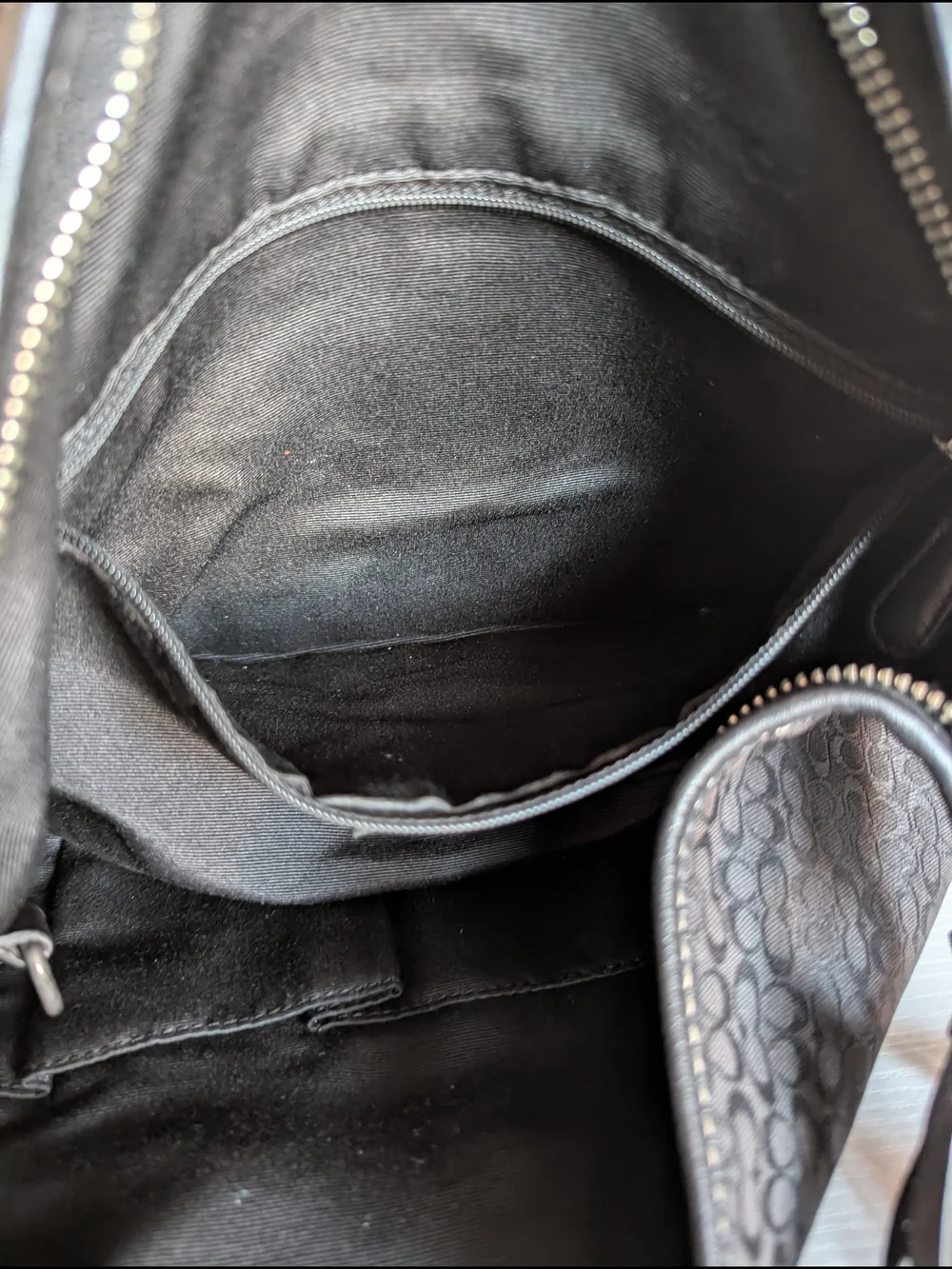 Vintage Coach Soho Signature Hobo Shoulder Bagl